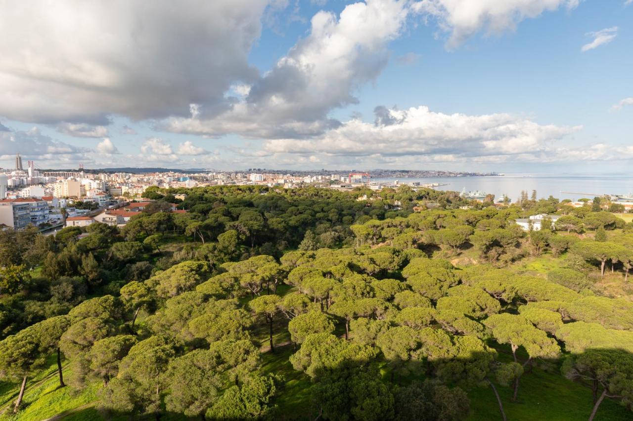 Cristo Rei Flat - Great Views By Homeful Homes Алмада Экстерьер фото